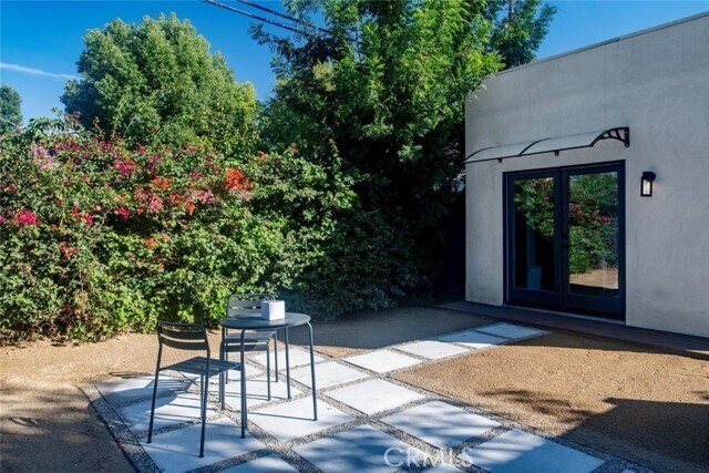 Foto principal - 5738 Denny Ave