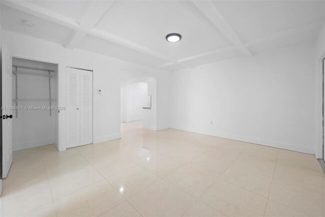 Foto del edificio - 9312 NW 3rd Ave