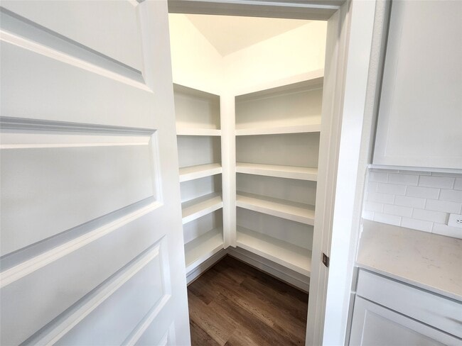 Building Photo - 2506 Good Morrow Dr