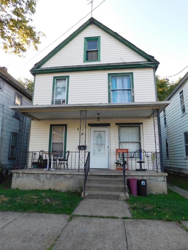 Building Photo - 516 E 22nd St