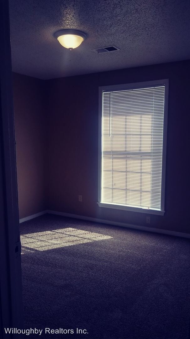 Foto del edificio - 2886 Lake Park Rd