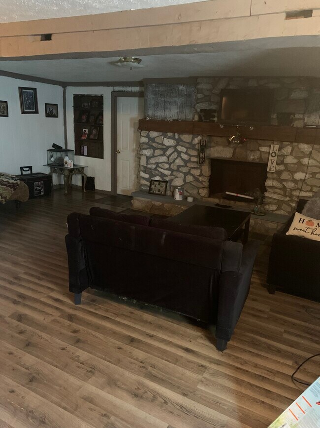 Foto del edificio - 2206 N Delphos St