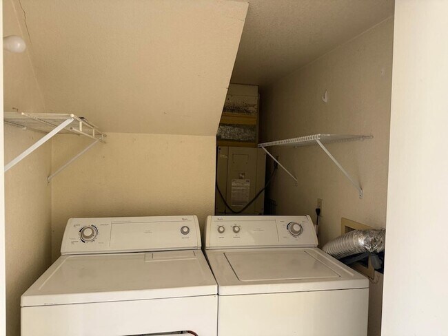 Foto del edificio - 5704 E Aire Libre Ave