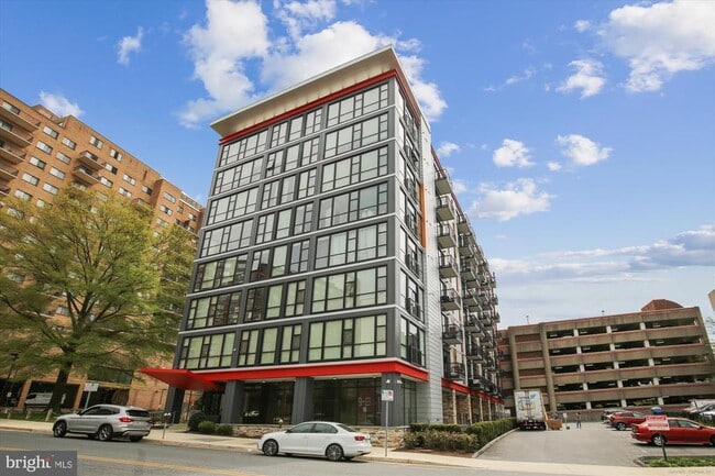 Foto del edificio - 1320 Fenwick Ln