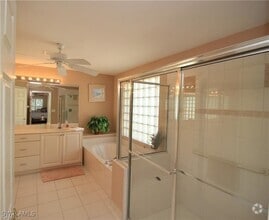 Building Photo - 2322 Butterfly Palm Dr