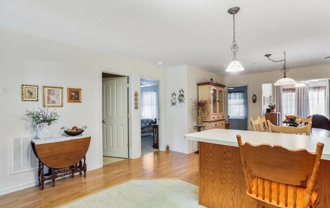 Foto del edificio - 372 Winding Oak Dr