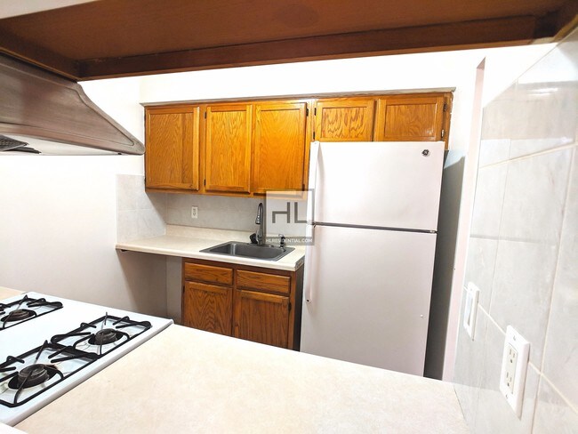 Foto del edificio - BEAUTIFUL 2 BEDROOM BEDFORD-STUYVESANT