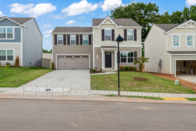 Building Photo - 2368 Brokeshire Dr