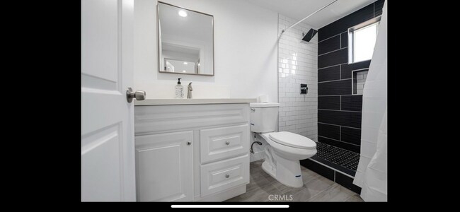 Foto del edificio - 1044 W 84th Pl