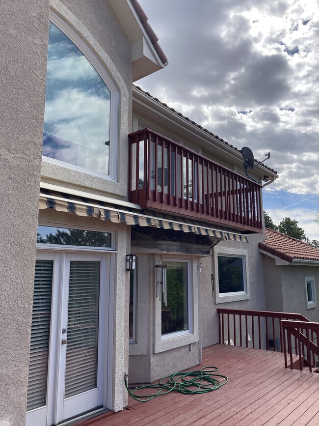 Building Photo - 17190 Colonial Park Dr