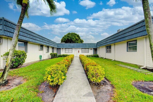 Foto del edificio - 43 Waterford Way