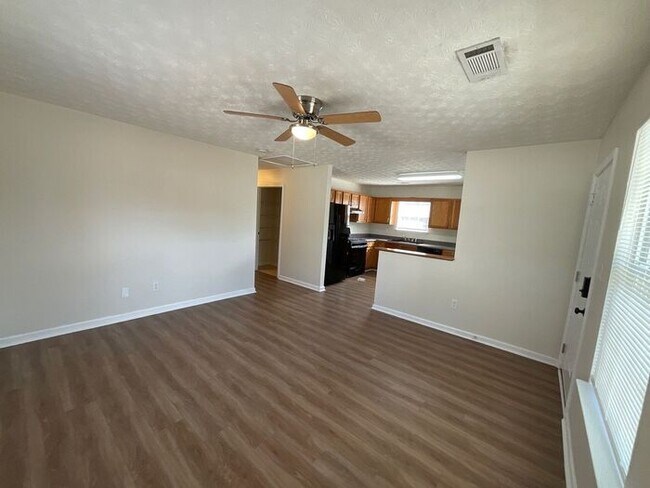 Building Photo - 3651 Ten Oaks Cir