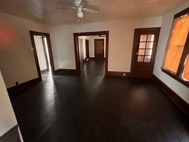 Foto del edificio - 491 Allyn St