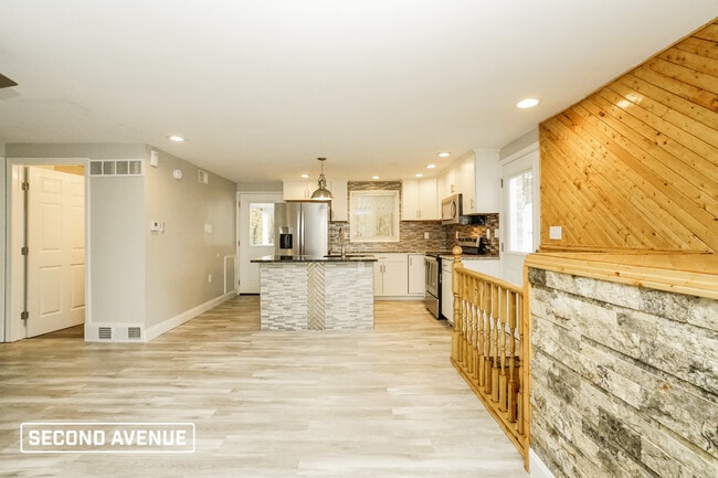 Building Photo - 854 Monaca Rd