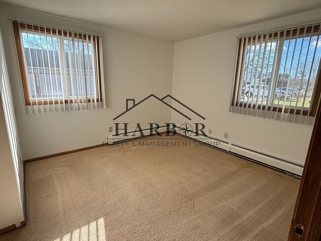 Foto del edificio - 110 2nd Ave NE