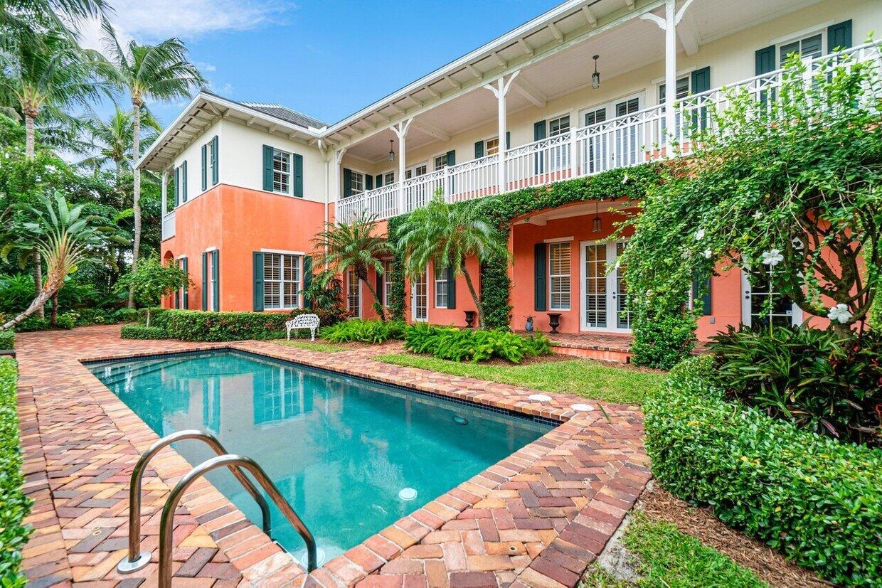 Foto principal - 1260 Pelican Ln