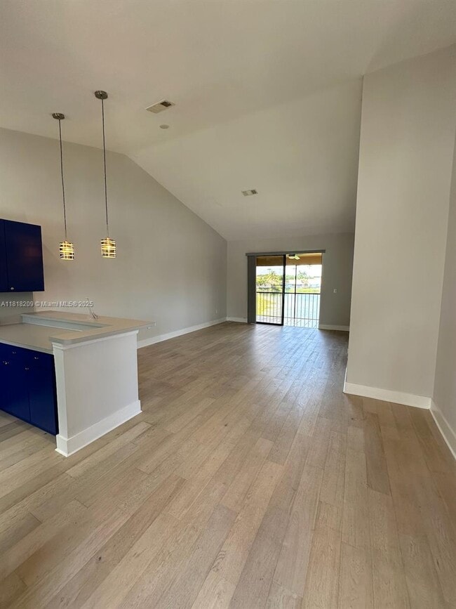 Foto del edificio - 8210 NW 191st St