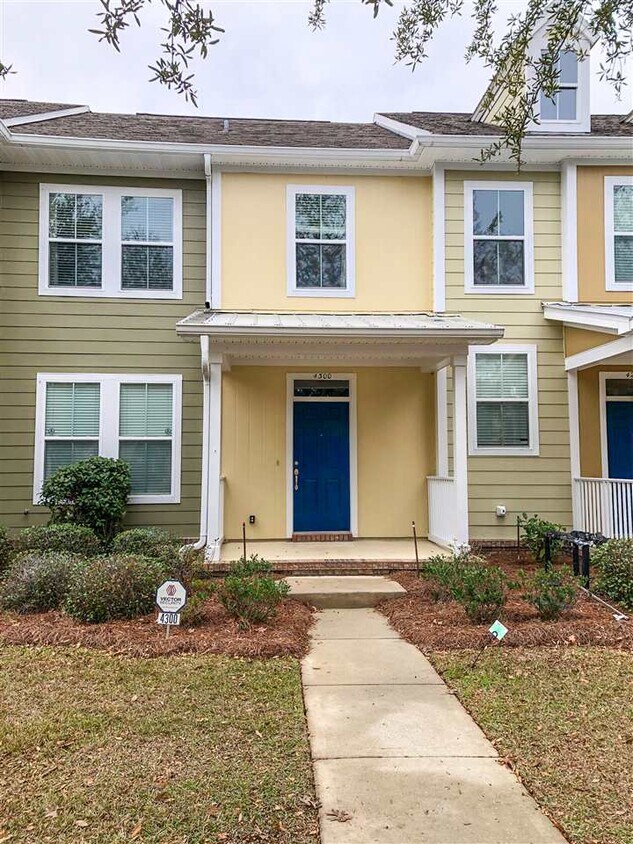 Foto principal - 4300 Four Oaks Blvd