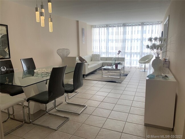 Building Photo - 2049 S Ocean Dr