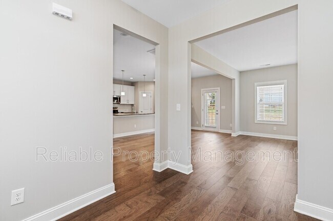 Foto del edificio - 166 Hanover Ct
