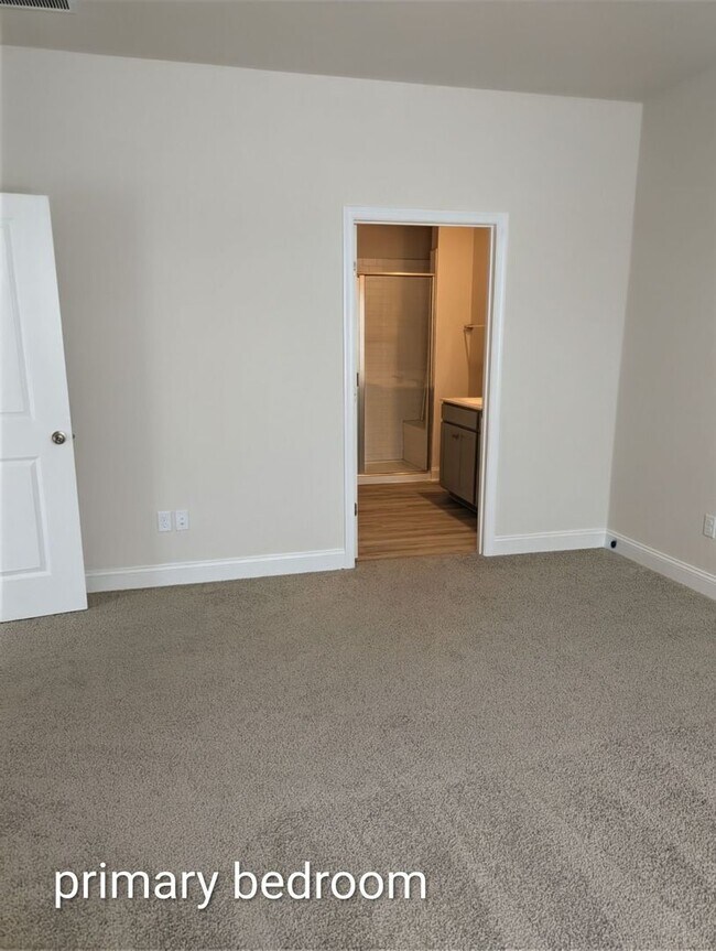 Foto del edificio - 15-17 Florence Sarah Ln