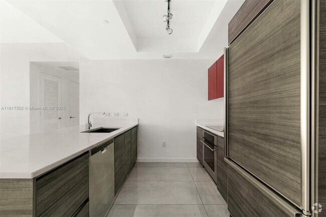 Building Photo - 1100 S Miami Ave