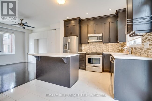 Building Photo - 60 Raffeix Ln
