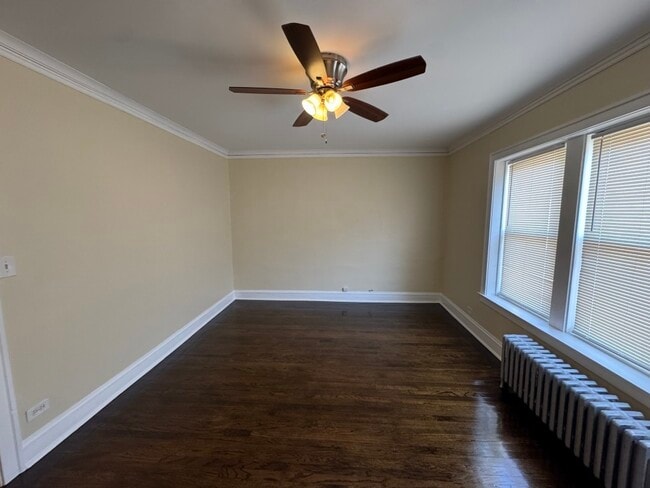 Foto del edificio - 2510 N Leclaire Ave