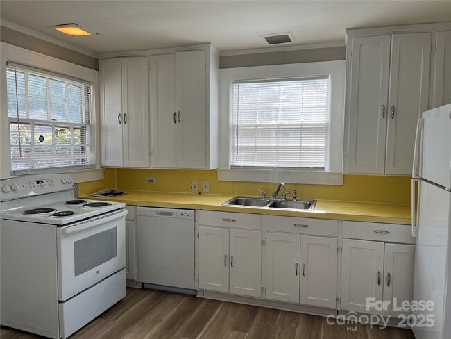 Foto del edificio - 668 N 6th St