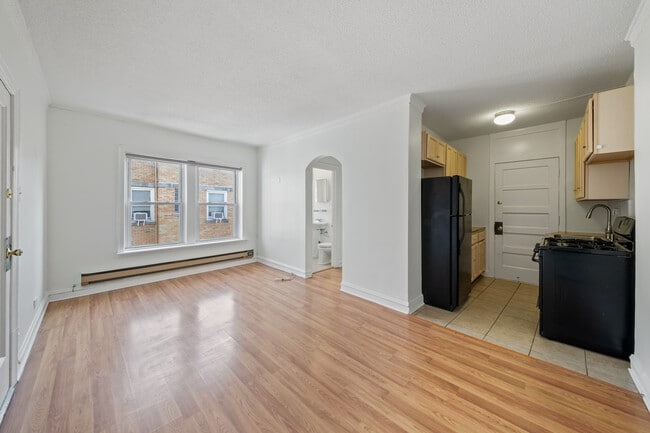 Foto del edificio - 844 W Ainslie St