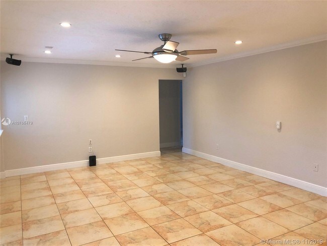 Building Photo - 12140 SW 113th Ave