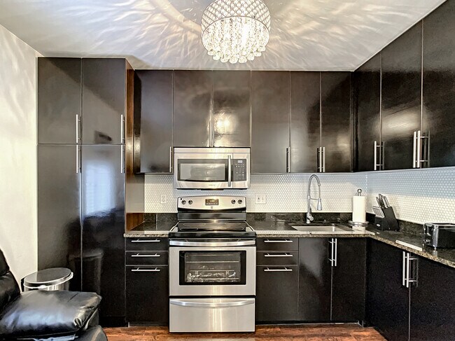 Toaster, Blender, Coffee Maker - 2700 SW 36th Ave