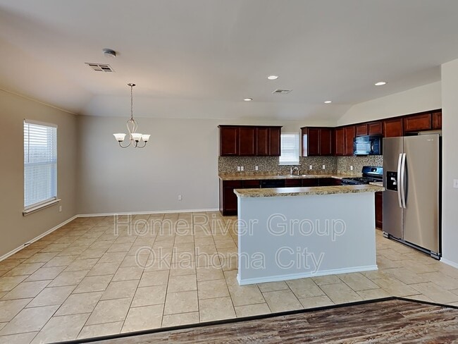 Building Photo - 8509 SW 50th St