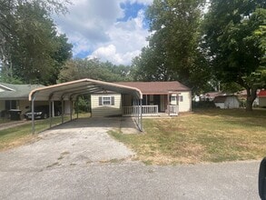 Building Photo - 1541 E Talmage St