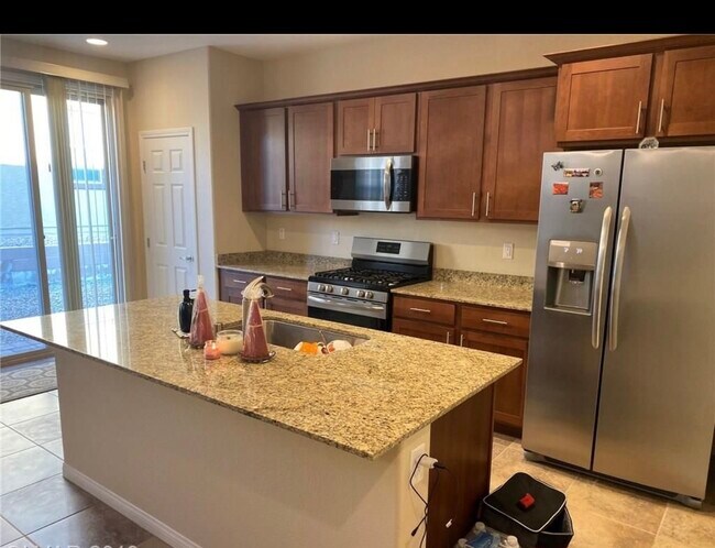 Foto del edificio - 2692 Crystal Blue St