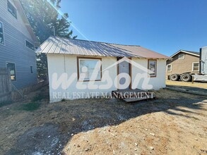 Building Photo - 708 N 28th Ave