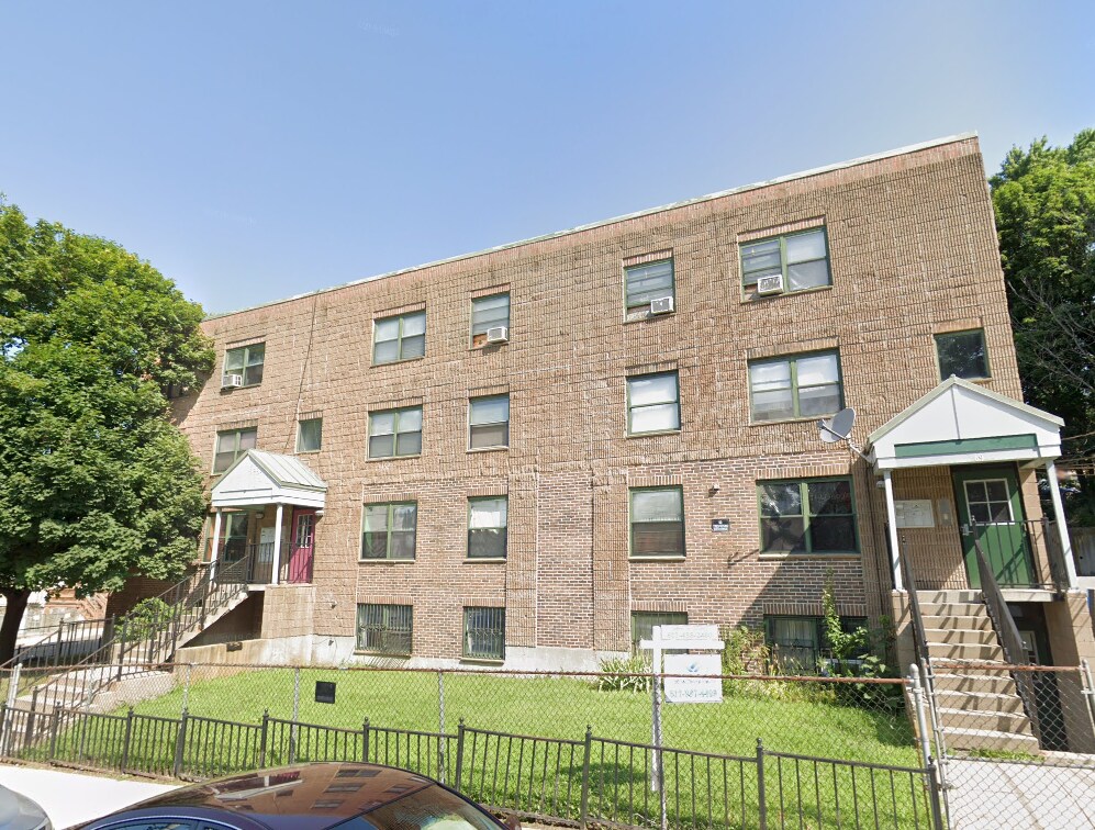 Primary Photo - 65 Nightingale St