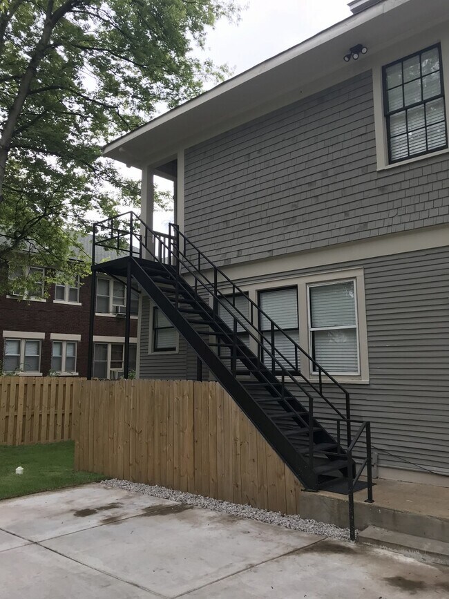 Building Photo - 226 N McNeil St