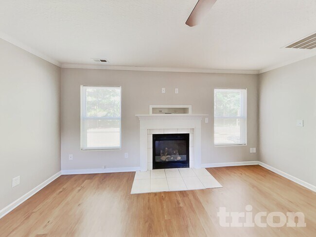 Building Photo - 11802 Village Pond Dr