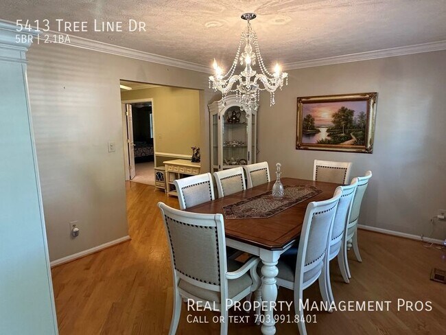 Foto del edificio - 5413 Tree Line Dr