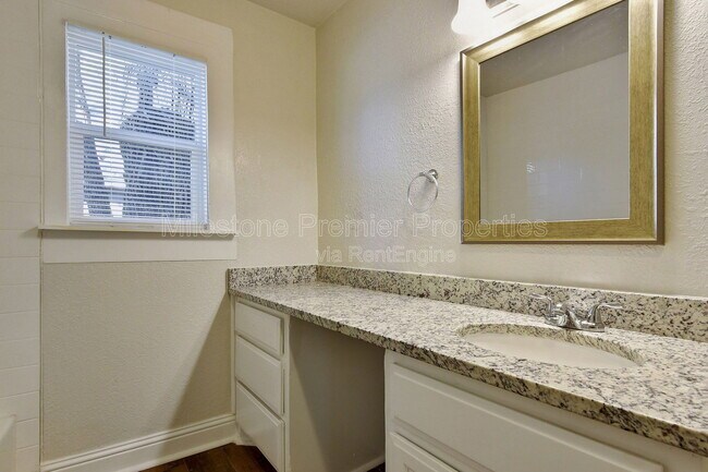 Foto del edificio - 1115 S Rusk Ave