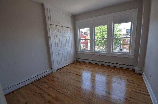 Building Photo - 36 Corbin Ave