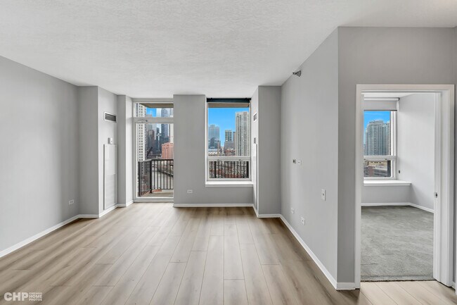 Foto del edificio - 600 N Kingsbury St