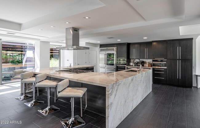 Building Photo - 7167 E Rancho Vista Dr