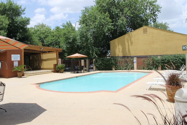 Hunter's Glen Apartments Apartments - San Antonio, TX | Apartments.com