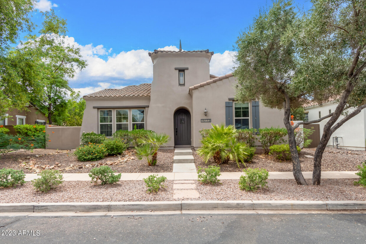 Foto principal - 15173 W Larkspur Dr