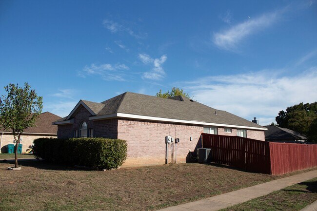 Building Photo - 5204 Whiting Way
