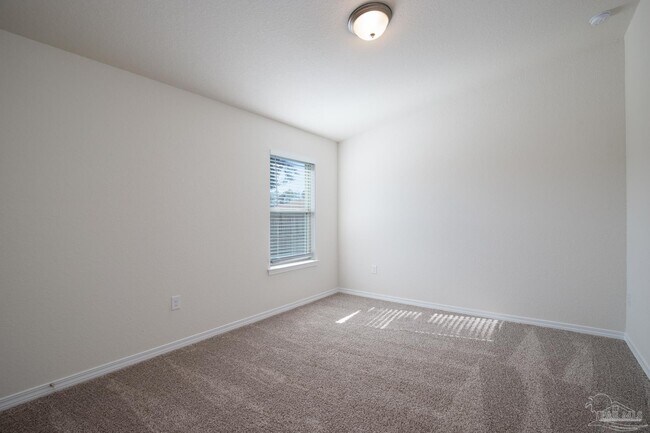 Building Photo - 4375 Thistle Pine Ct