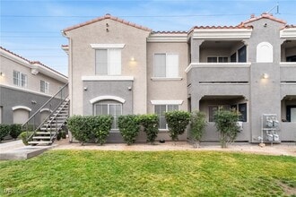 Building Photo - 10245 S Maryland Pkwy