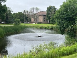 Building Photo - 10521 Cedar Lk Rd S